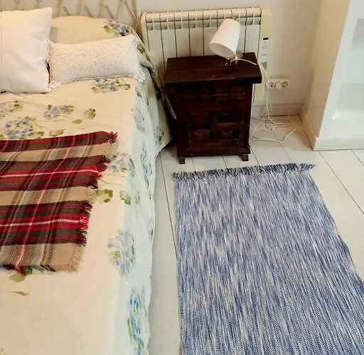 Casita De Ensueno, En La Sierra De Segovia